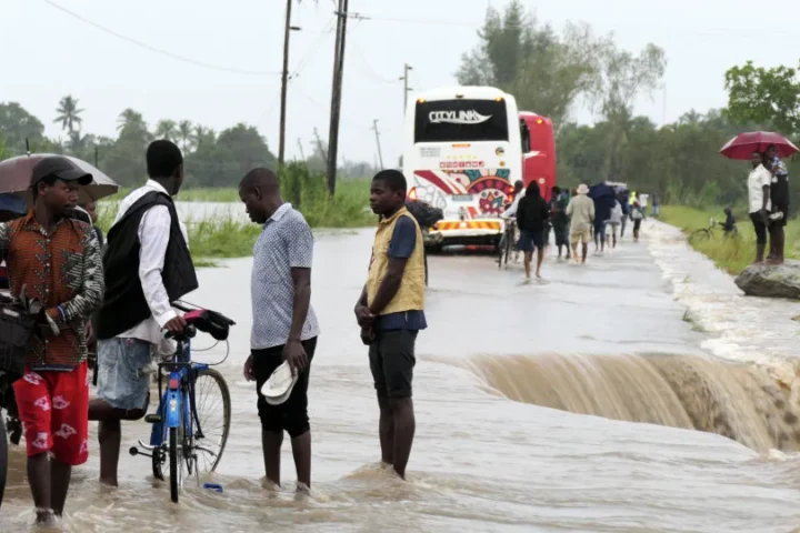 Pelo menos 313 mortos devido a ciclones na época chuvosa em Moçambique
